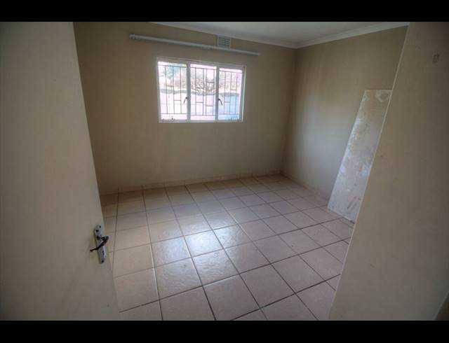 3 BEDROOM HOUSE FOR SALE IN CRESSLAWN